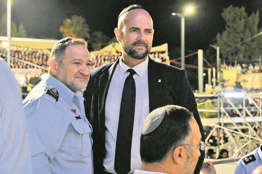 אמיר אוחנה וקובי שבתאי בהילולה בהר מירון