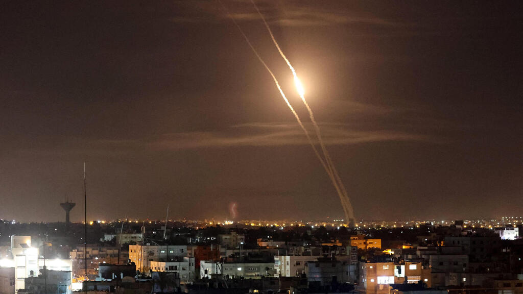 שיגור ירי רקטות טילים מ עזה לישראל