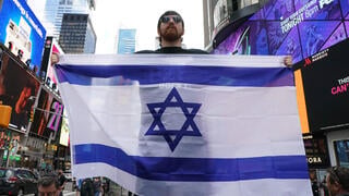 ארה"ב מפגינים תומכי ישראל כיכר טיימס ניו יורק מבצע שומר החומות