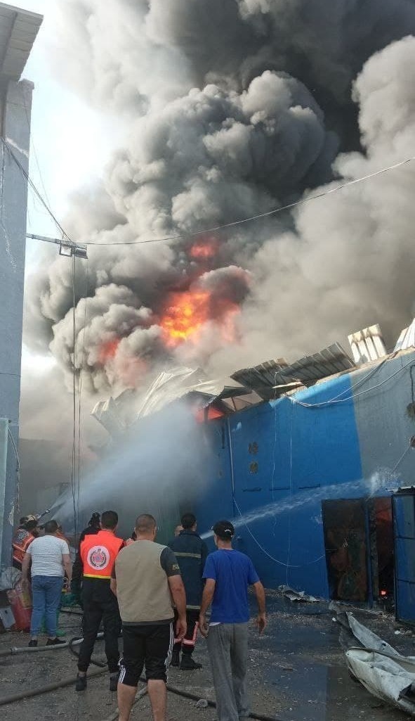 השריפה במפעל הסבונים בעזה עזה: שריפת ענק במפעל סבונים מוכר בעיר