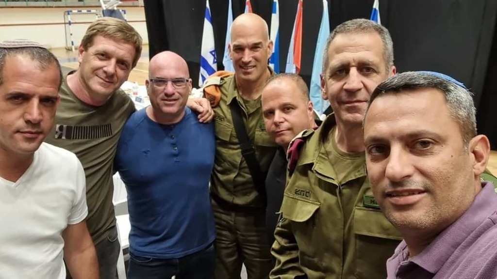 הרמטכ"ל עם ראשי הרשויות בדרום הרמטכ"ל עם ראשי הרשויות בדרום