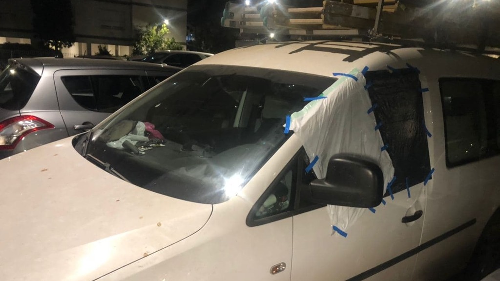 רכבו של יגאל יהושע ז"ל שנפטר לאחר שנפגע במהומות בלוד