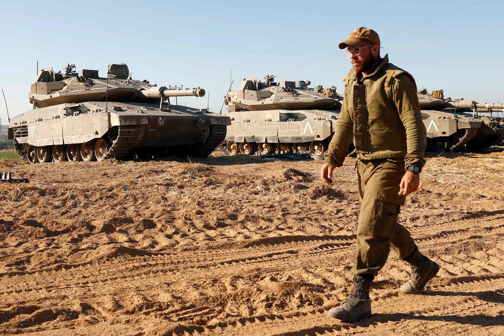 IDF soldier on the Gaza border (Photo: AFP) IDF soldier on the Gaza border