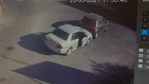 תיעוד גניבת רכב בקריית נטפים שבשומרון