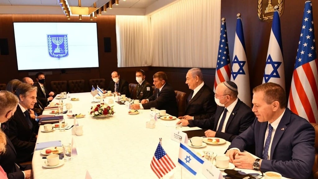 הפגישה המורחבת (צילום: חיים צח לע"מ) גלעד ארדן, בנימין נתניהו ואנתוני בלינקן
