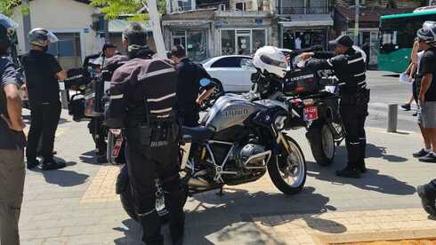 Hundreds of police descend on Jaffa in anti-riot crackdown