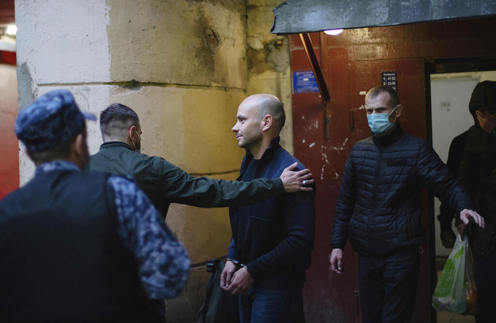 מעצרו של פיבוברוב בסוף חודש מאי (צילום: AP) מעצרו של פיבוברוב בסוף חודש מאי