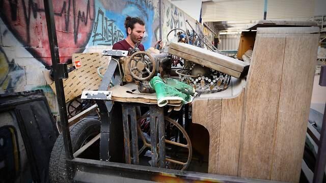 ''אין לי גבולות''. שבייב (צילום: ירון שרון) ''אין לי גבולות''. שבייב