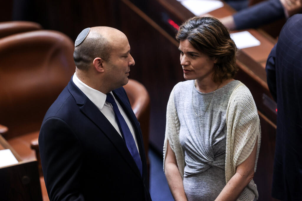 נפתלי בנט ותמר זנדברג במליאת הכנסת