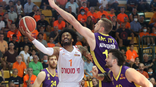 בראיין אנגולה