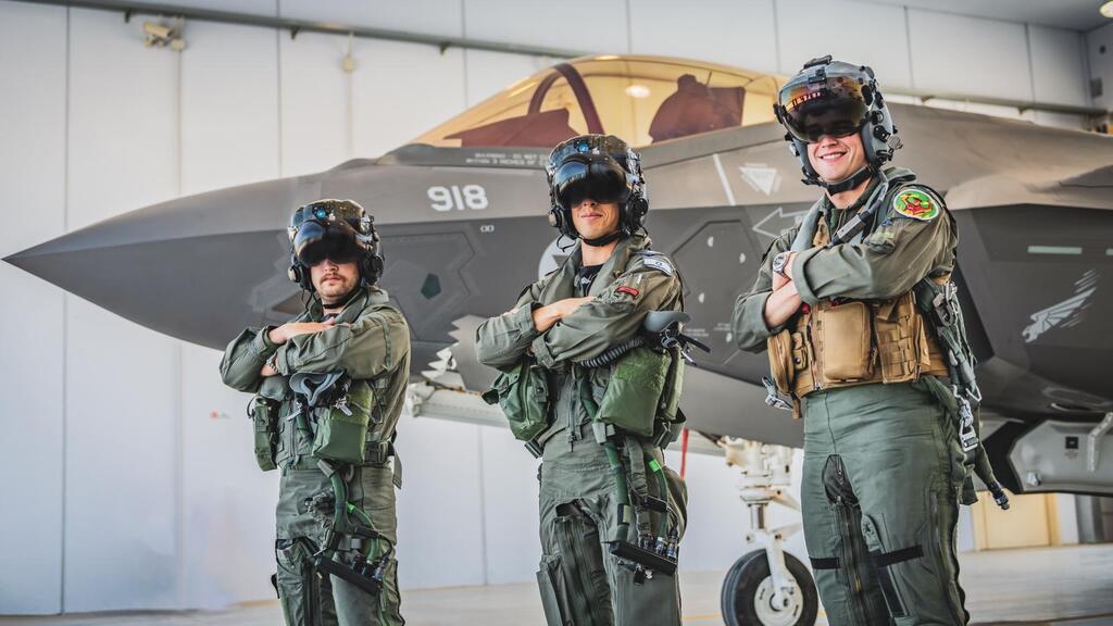 F35 pilots from different Western countries preparing for a joint drill earlier this month (Photo: IDF Spokesperson's Unit) חיל האוויר יחל מחר לראשונה בתרגיל בינלאומי של מטוסי החמקן F35