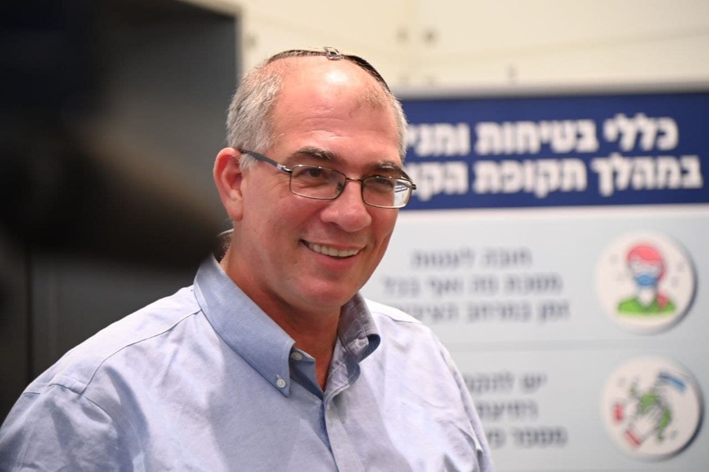 ח"כ ניר אורבך ביציאה מישיבת הסיעה (צילום: יאיר שגיא) ניר אורבך ביציאה מישיבת סיעת ימינה