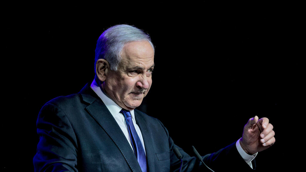 נתניהו. מצפה מראשי יש"ע לעמוד מאחוריו (צילום: AFP) בנימין נתניהו בטקס ההוקרה