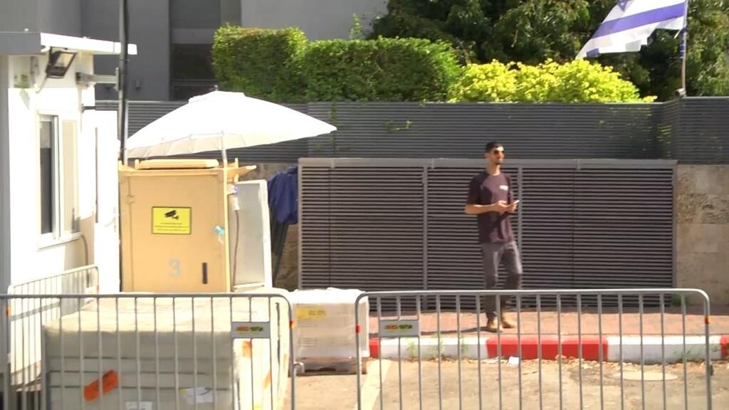 צילום: אורי דוידוביץ' האבטחה מחוץ לביתו של נפתלי בנט על רקע האיומים