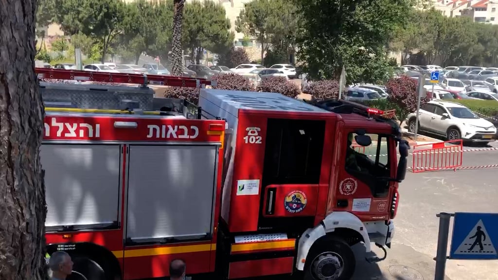 קריסת חניון בבית חולים שערי צדק בירושלים