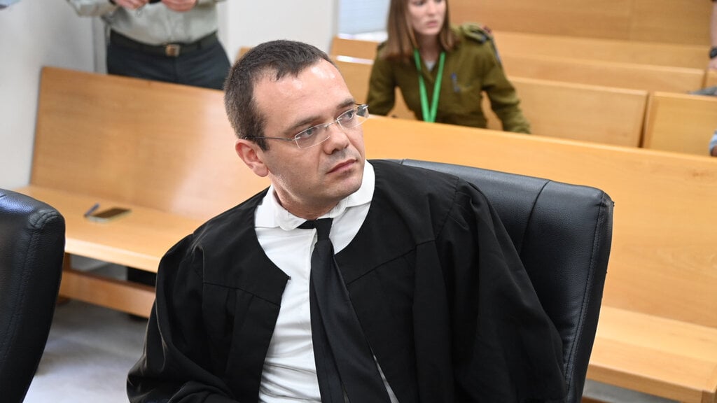 עו"ד בני קוזניץ (צילום: יאיר שגיא) עו"ד בני קוזניץ מייצג את משפחתו של הקצין -דיון בחשיפת פרטי מותו של קצין מודיעין בכלא הצבאי