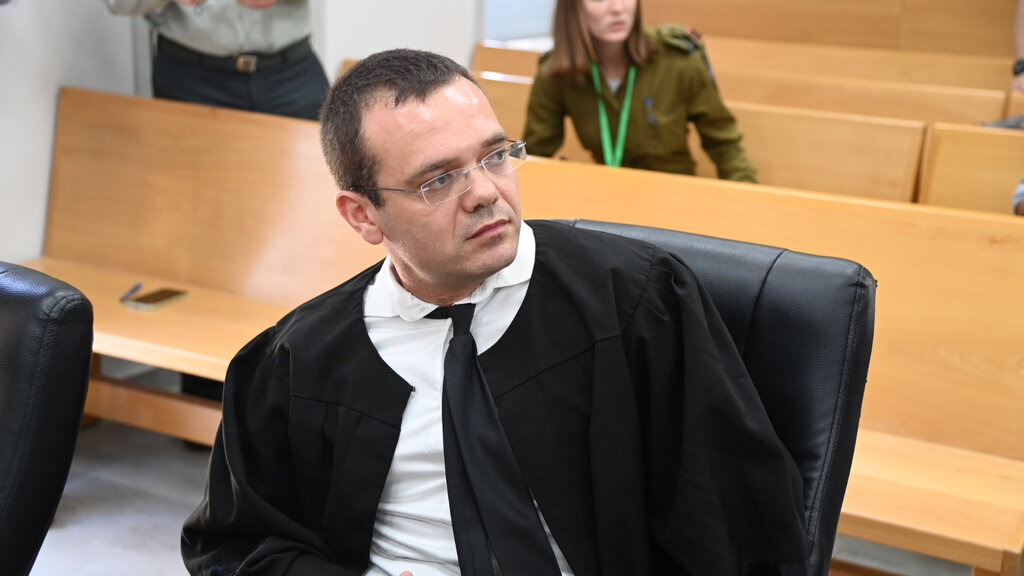 עו"ד בני קוזניץ מייצג את משפחתו של הקצין -דיון בחשיפת פרטי מותו של קצין מודיעין בכלא הצבאי