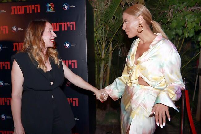 חייבת לבוא אלי בשישי. קדרי ושוורץ
