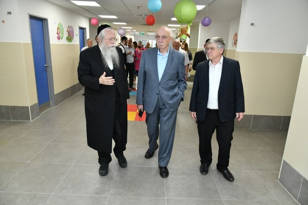 ד"ר אביגדור קפלן (במרכז) עם ראובן שיף ויהודה מרמורשטיין ד"ר אביגדור קפלן, ראובן שיף נשיא ויהודה מרמורשטיין