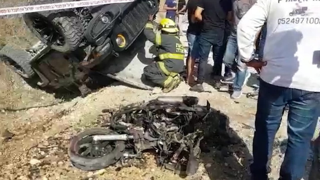 מאמצי החילוץ (צילום: תיעוד מבצעי מד"א) תאונת דרכים בין כפר קרע לרגבים