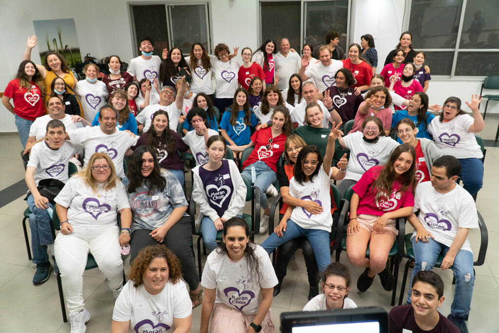 "השירה מאפשרת ויוצרת קשר בלתי אמצעי בין הזמרים, פותחת לבבות ומחברת ביניהם" מקהלות מורן