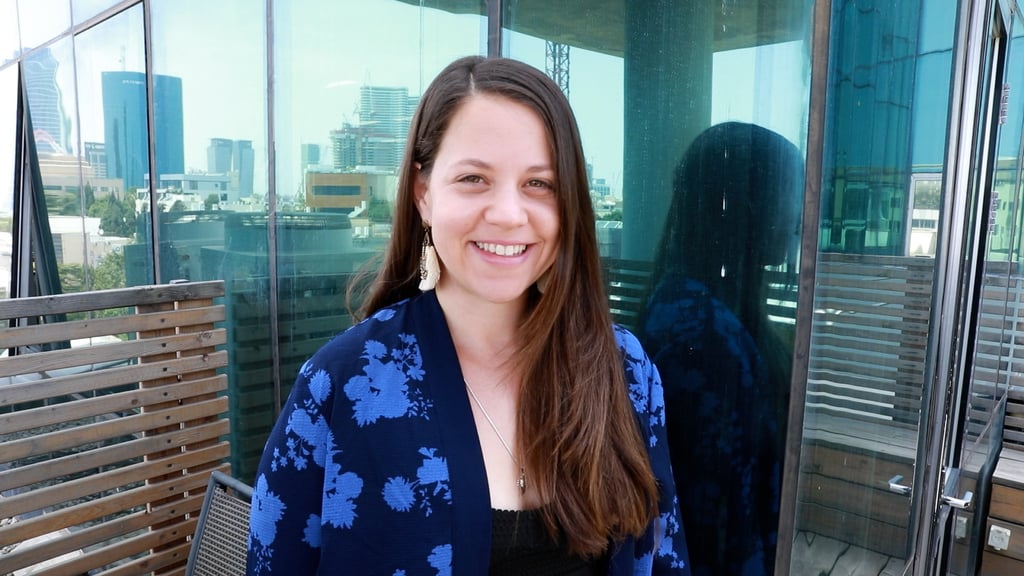 MIchal Berman: TLV Hub offers social bonding (Photo: Shahar Goldstein) מיכל ברמן (32), בעלת "תל אביב ארט סטודיו", שעלתה לישראל מניו יורק לפני עשור כחיילת בודדה במסגרת תוכנית צבר.