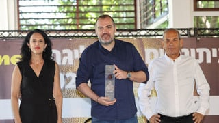 דדאס, מאמן העונה, והגביע