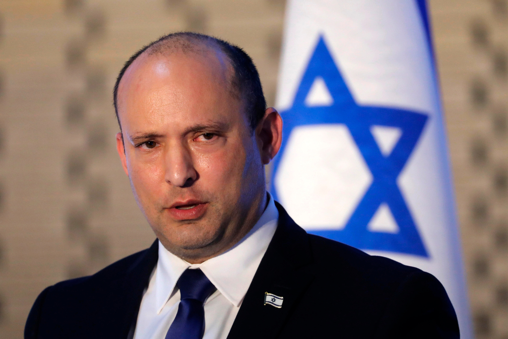 רה"מ בנט. סיכם עם שר הבריאות הורוביץ על "הגדלה משמעותית" של מתחם הבדיקות בנתב"ג (צילום: AP) נפתלי בנט