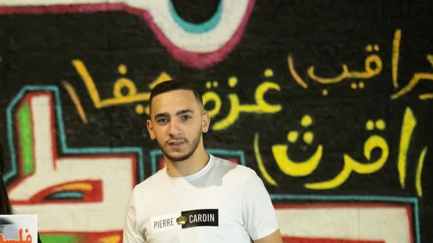 עבאדי. "כשהשכן התקרב לשאול מה קרה - אחד השוטרים איים עליו ברובה" (צילום: יאסר ואקד) אחמד עבאדי דימה כיאל צעירים ערבים ערביה ערבי מעצר הפגנות מחאות אלימות ג'דיידה מכר