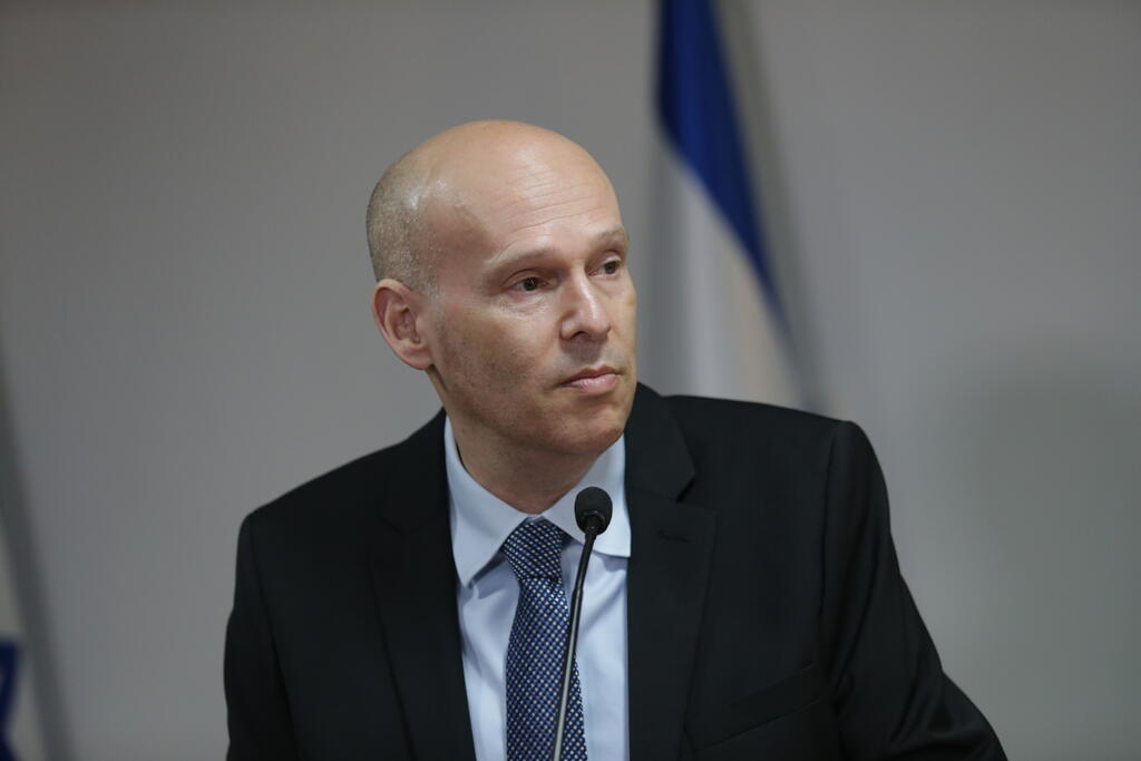 מינה חמישה פרקליטים כדי לנהל את המשפט. פרקליט המדינה איסמן (צילום: אלכס קולומויסקי) טקס מנוי פרקליט המדינה משרד המשפטים