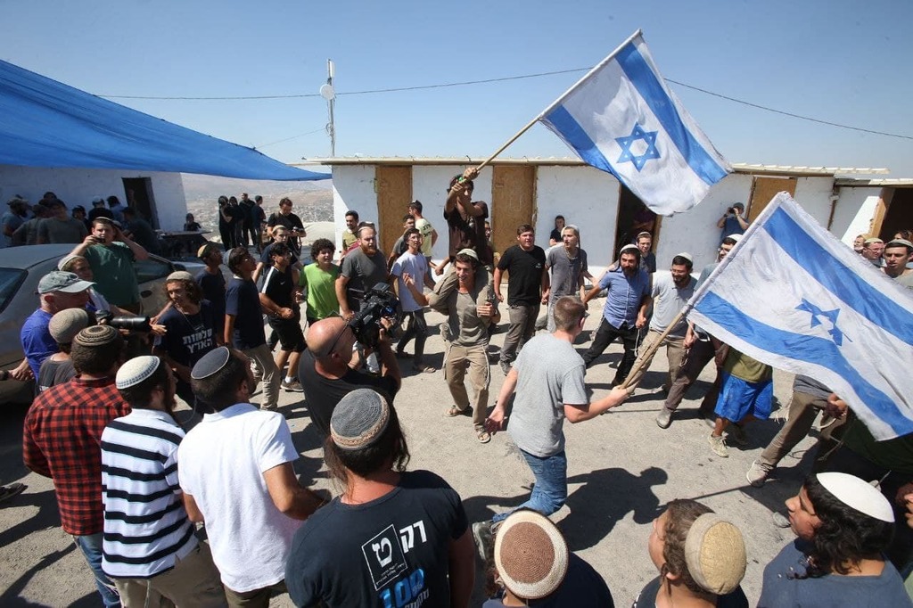 תושבים באביתר (צילום: שאול גולן ) אביתר