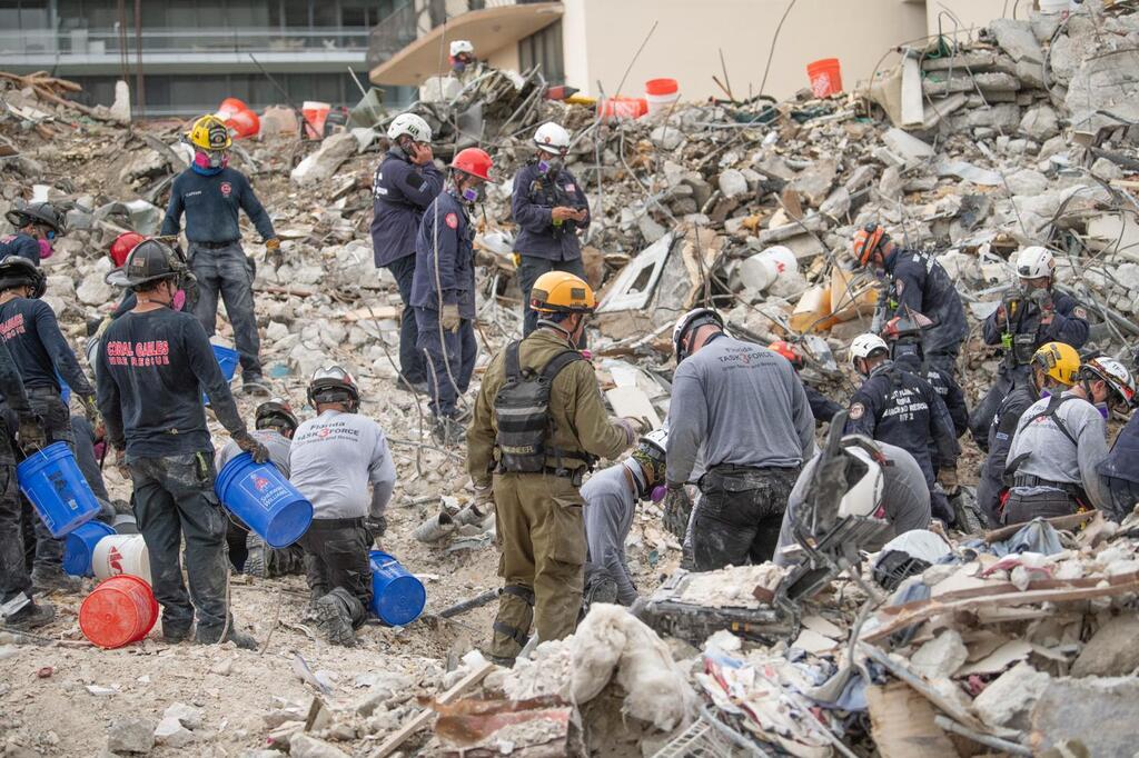 צילום: דובר צה"ל משלחת פיקוד העורף ממשיכה בסיוע לכוחות החילוץ במיאמי