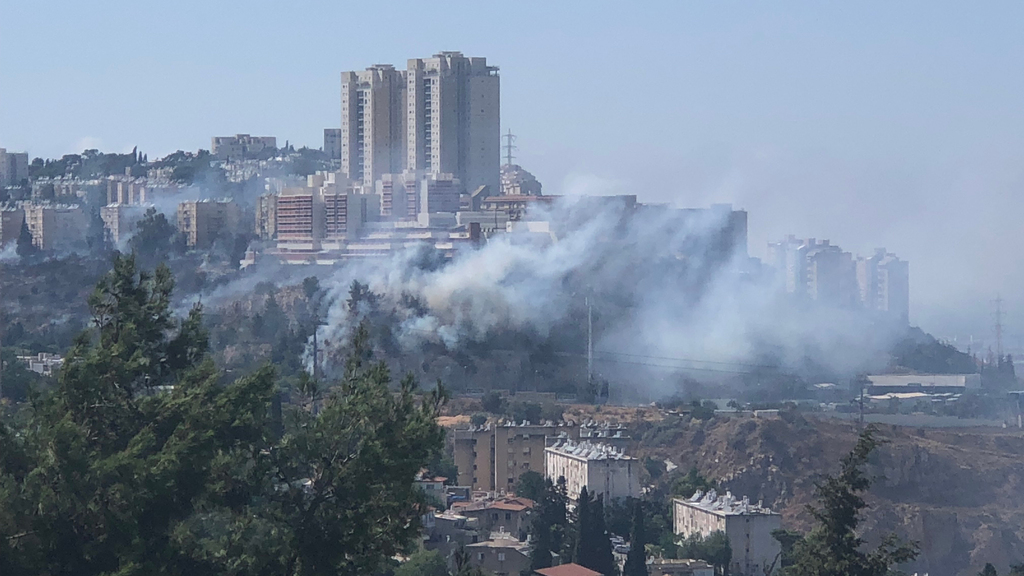השריפה בנווה שאנן (צילום: אוהד) השריפה בנווה שאנן