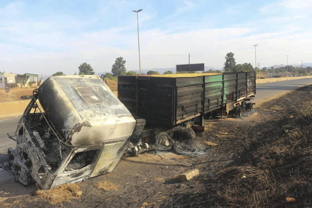 צילום: AFP הצתות ב הפגנות אסווטיני אפריקה הפגנה נגד ה מלך