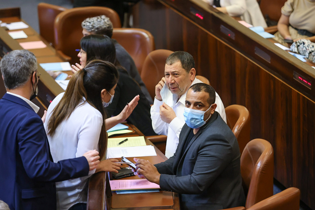 אביר קארה