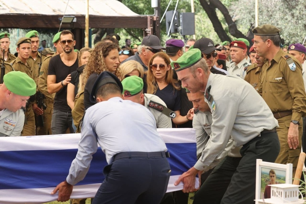 צילום: מוטי קמחי הלווייתו של שרון אסמן