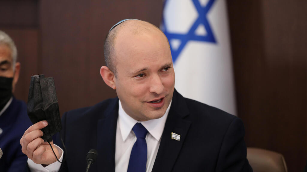 "הימנעו מצפיפות במקומות סגורים". בנט (צילום: רויטרס) ראש הממשלה נפתלי בנט