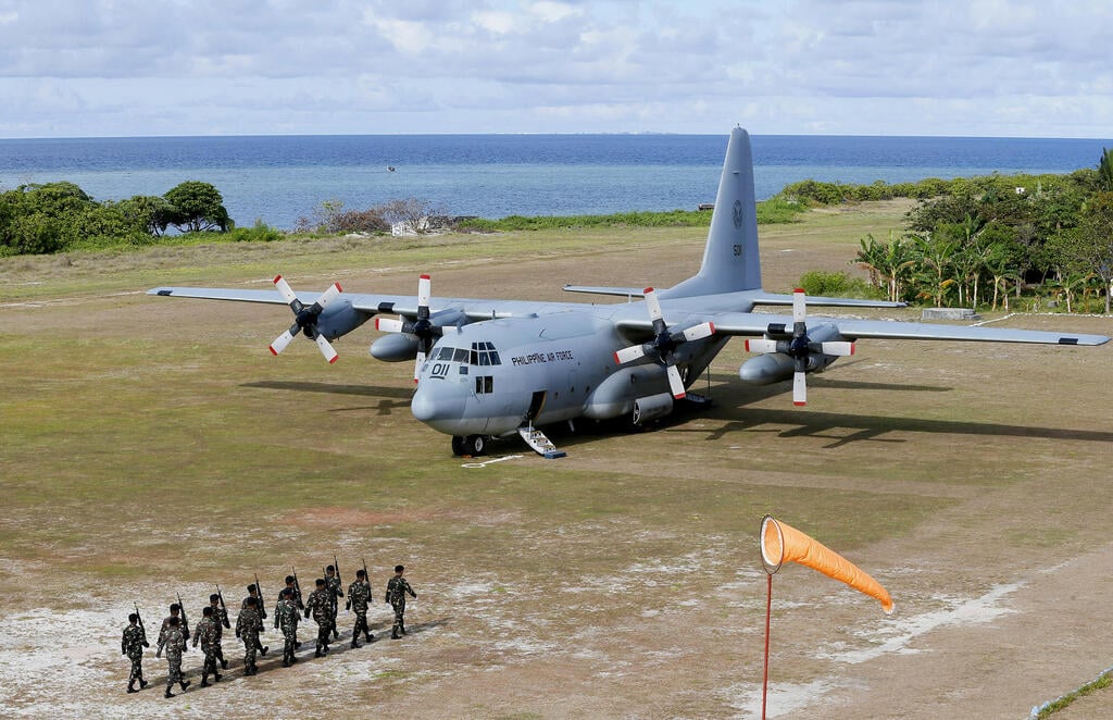 מטוס הרקולס C-130, ארכיון (צילום: AP) מטוס הרקולס c-130