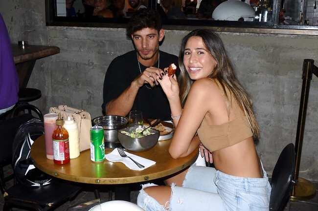 פפראצי זוגי. ליאל אלי ועמית מלול (צילום: אמיר מאירי) פפראצי זוגי. ליאל אלי ועמית מלול