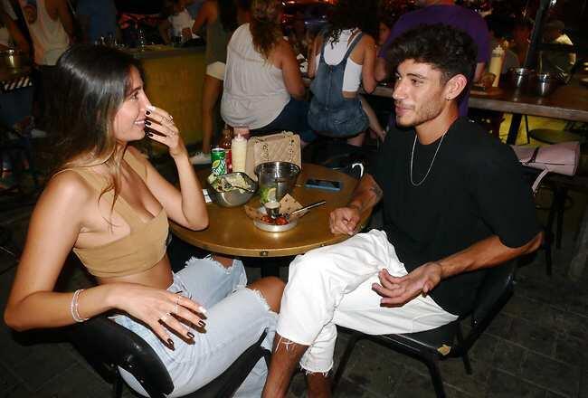"אתה קולט מה הולך כאן?" (צילום: אמיר מאירי) "אתה קולט מה הולך כאן?"