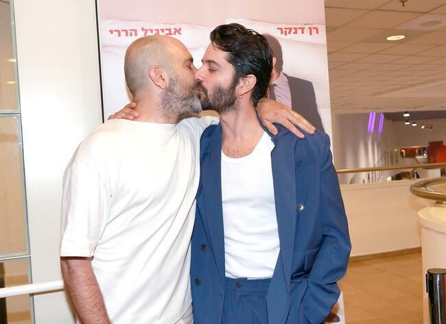 ועוד אחת על השפתיים. נמסנו!