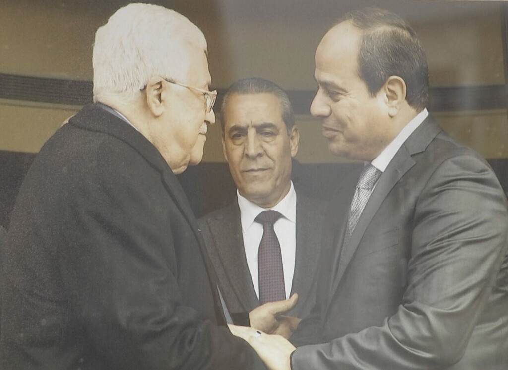 (L-R) Palestinian Authority President Mahmoud Abbas, Civil Affairs Minister Hussein Al-Sheikh, and Egyptian President Abdel Fattah el-Sisi meet in Cairo, 2017 