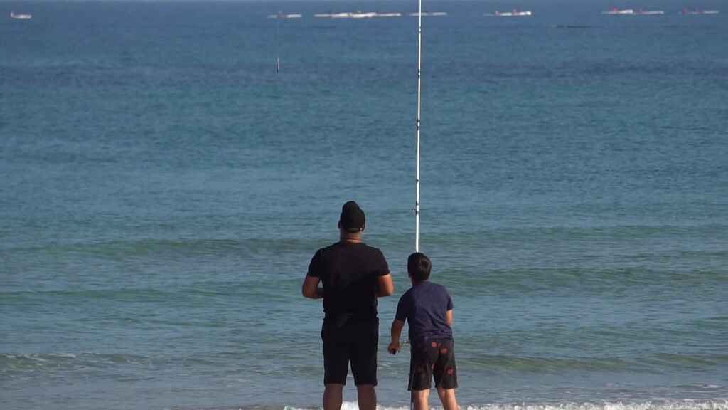 דיג לא חוקי באמצעות רחפן בחוף ינאי