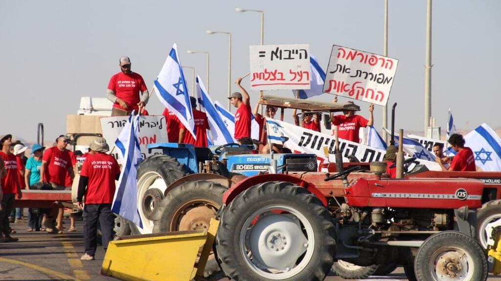הפגנת חקלאים בערבה, בקיץ האחרון (צילום: רונן כץ, ערבה תיכונה) הפגנת החקלאים בערבה