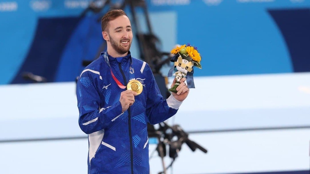 Олимпийский чемпион Артем Долгопят: "Я одержал победу ради всего народа ...