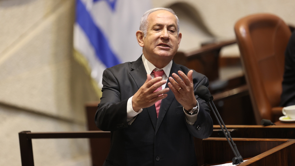 "ליברמן ביצע פליק פלאק שארטיום דולגופיאט לא יכול לעשות". נתניהו (צילום: אלכס קולומויסקי) בנימין נתניהו במליאת הכנסת