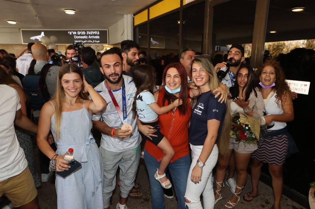 ברוך שמאילוב והמשפחה (צילום: מוטי קמחי) ברוך שמאילוב והמשפחה