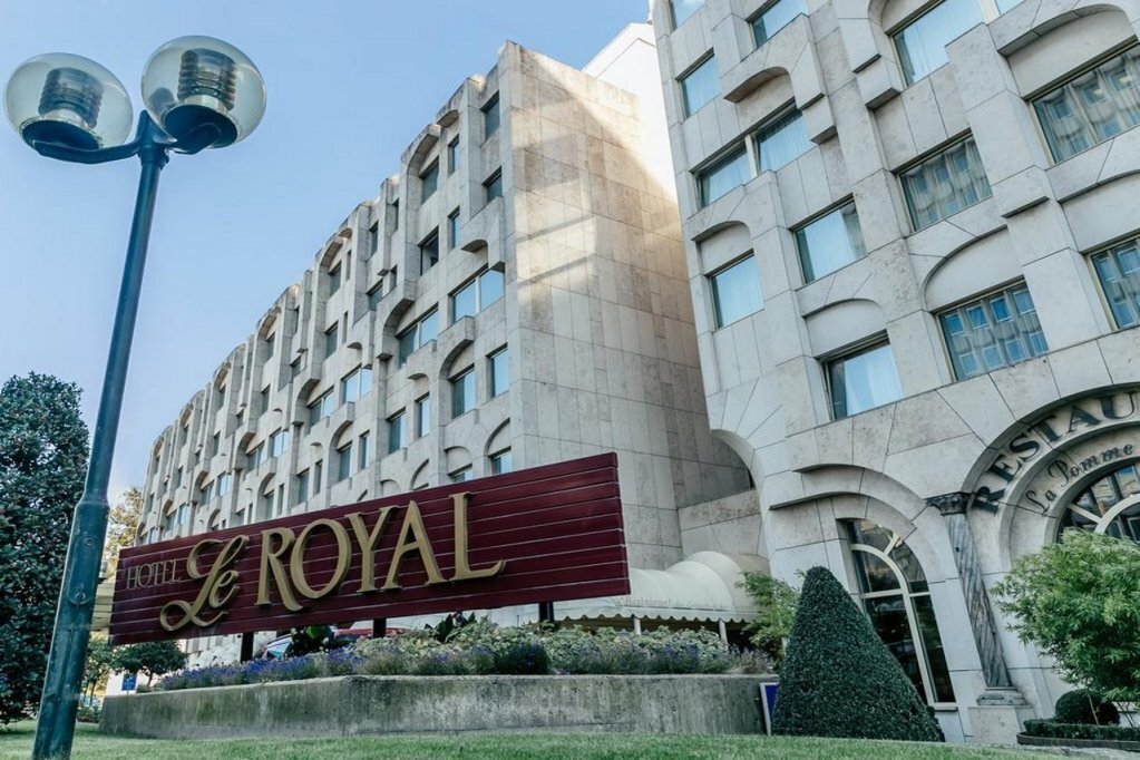 מלון "Le Royale" בלוקסמבורג מלון בלוקסמבורג רשם כתובת של ישראלי כ"פלסטין הכבושה"