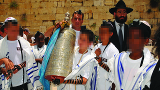 "מסע שאין שני לו". דוד אולניק והילדים 