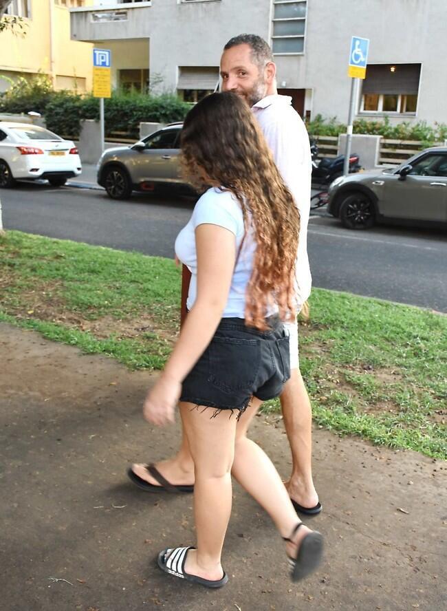 מבט לאחור